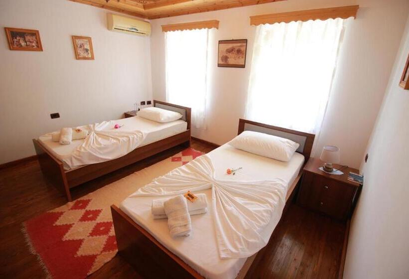 پانسیون Grandma S Home