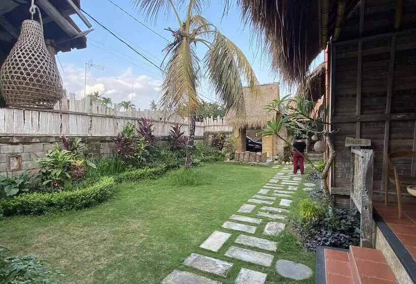 Majatalo Umah Suta Sari