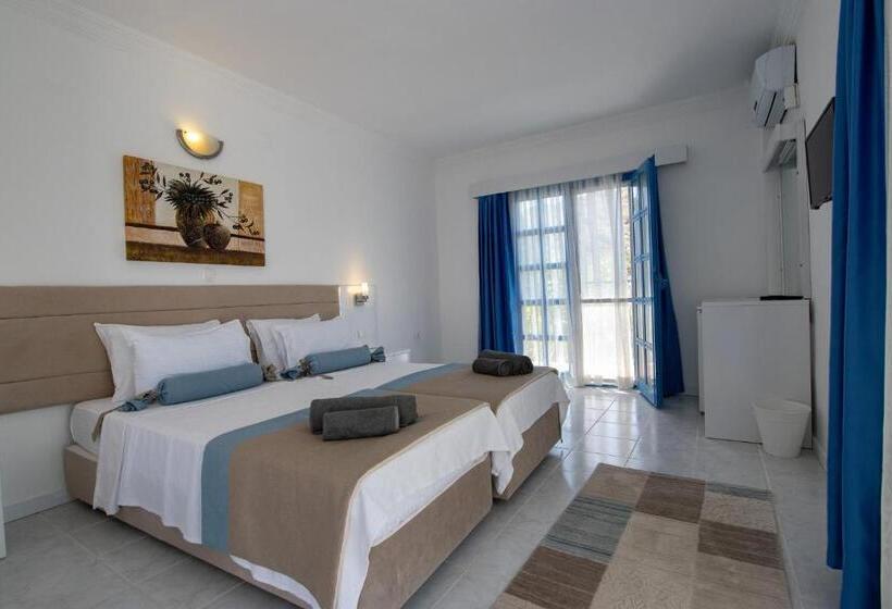 Bed and Breakfast Ladonia Hotels Zemda Gümüşlük