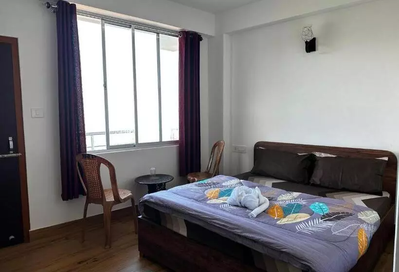 ベッドアンドブレックファースト Tapovan Homestay