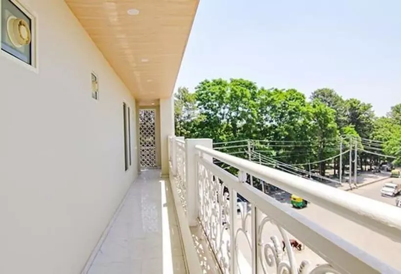 Fabhotel Park View