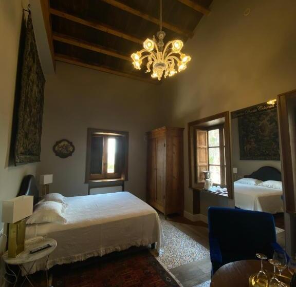 Отель Castello Ducale Colonna Resort