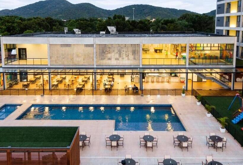 هتل Em Frente Ao Beto Carreiro Penha Sc   Solar Pedra Da Ilha