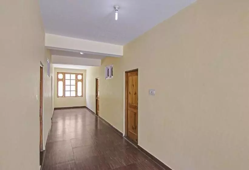 ホテル O Keylong Inn