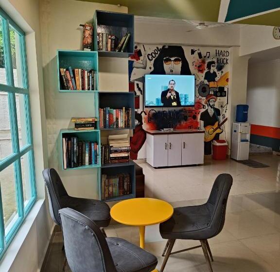 Live Free Hostel, Mcleodganj