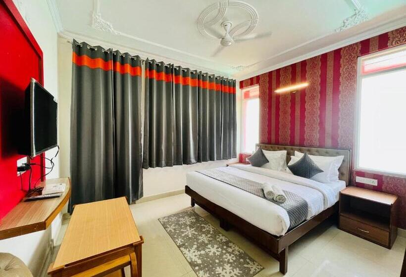 Live Free Hostel, Mcleodganj