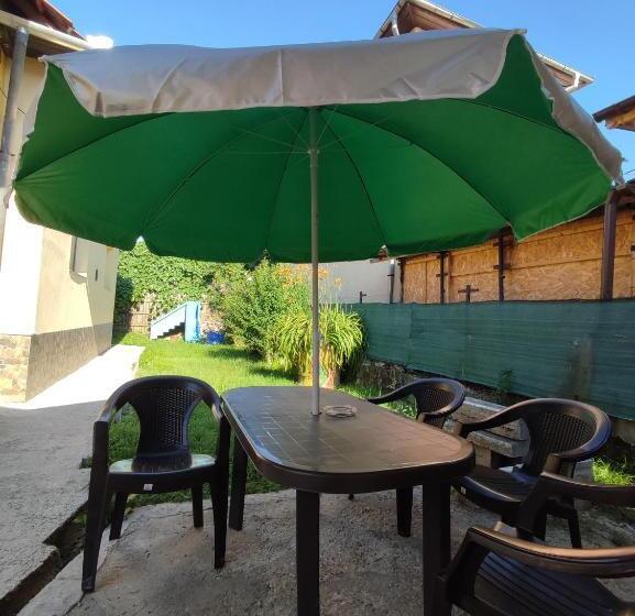 بنسيون Central House