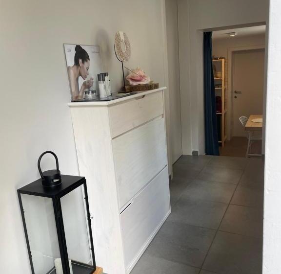 פנסיון La Canopée Des Arbres, Anna