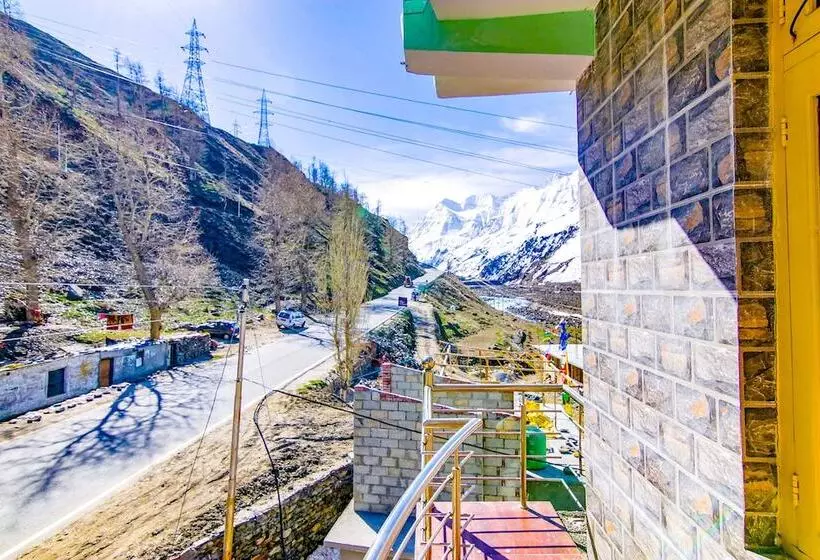 Fabhotel Sissu Regency