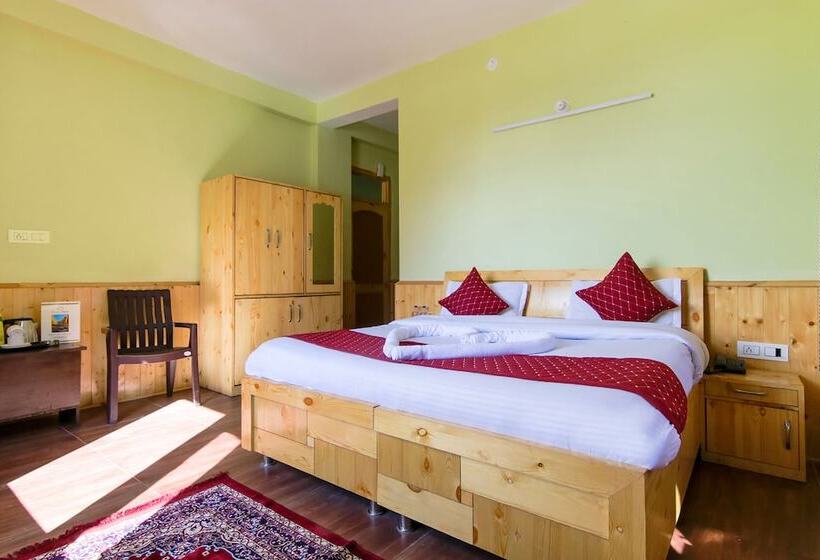 Fabhotel Sissu Regency