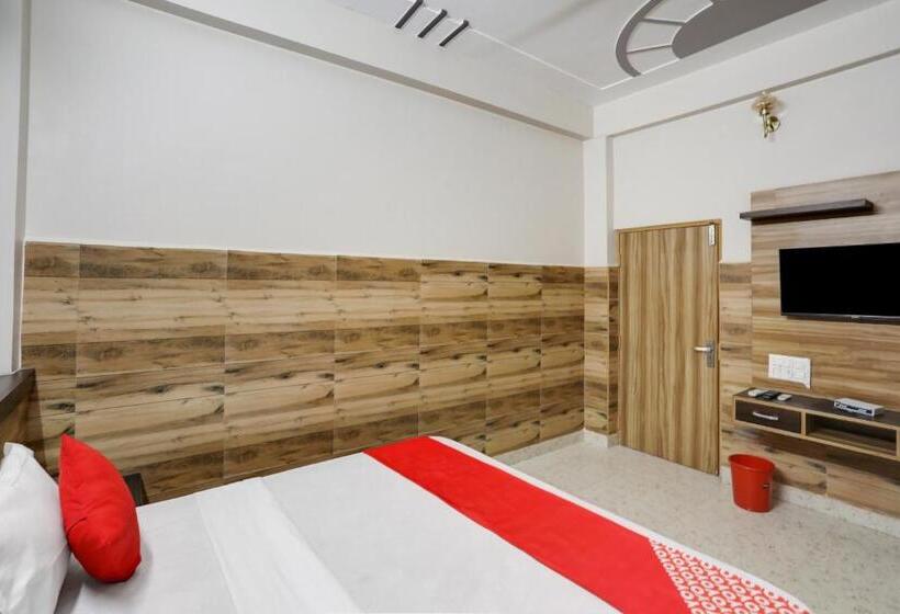 فندق Oyo Flagship 81307 Pratap Since