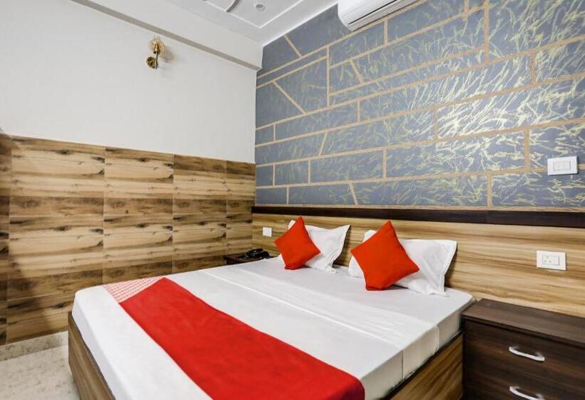 فندق Oyo Flagship 81307 Pratap Since