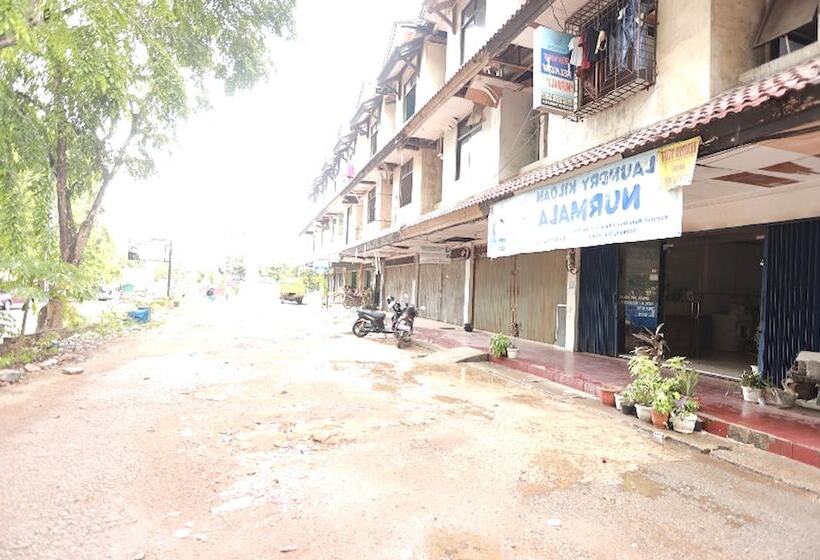 ホテル Spot On 92569 Anto Homestay Syariah