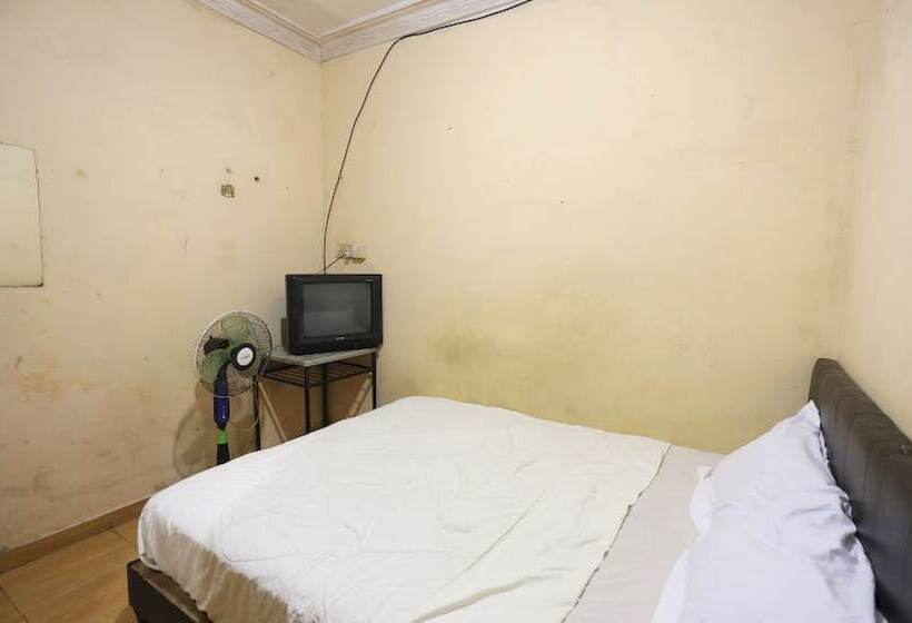 ホテル Spot On 92569 Anto Homestay Syariah