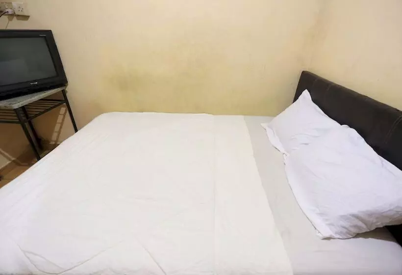 ホテル Spot On 92569 Anto Homestay Syariah