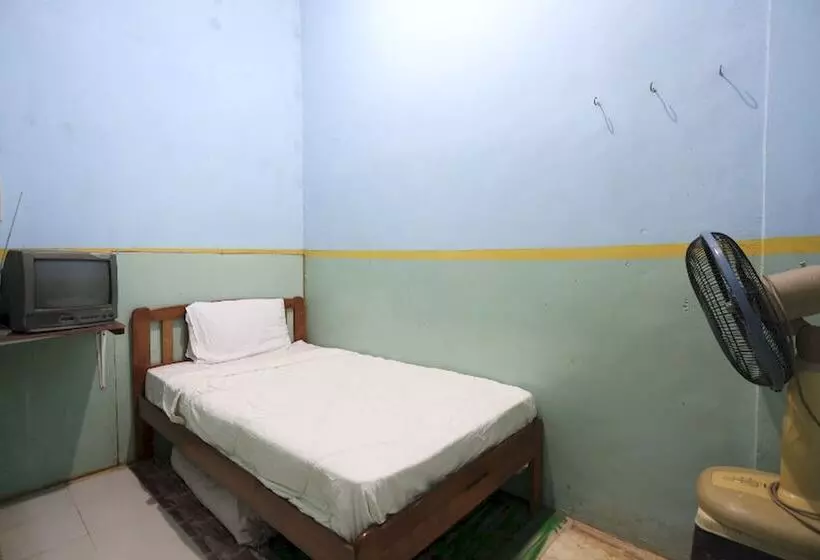 ホテル Spot On 92569 Anto Homestay Syariah