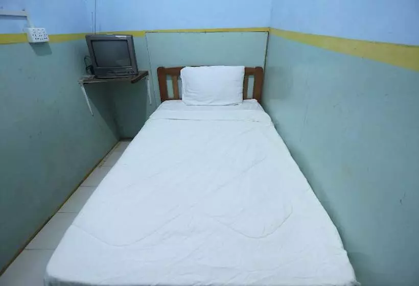 ホテル Spot On 92569 Anto Homestay Syariah