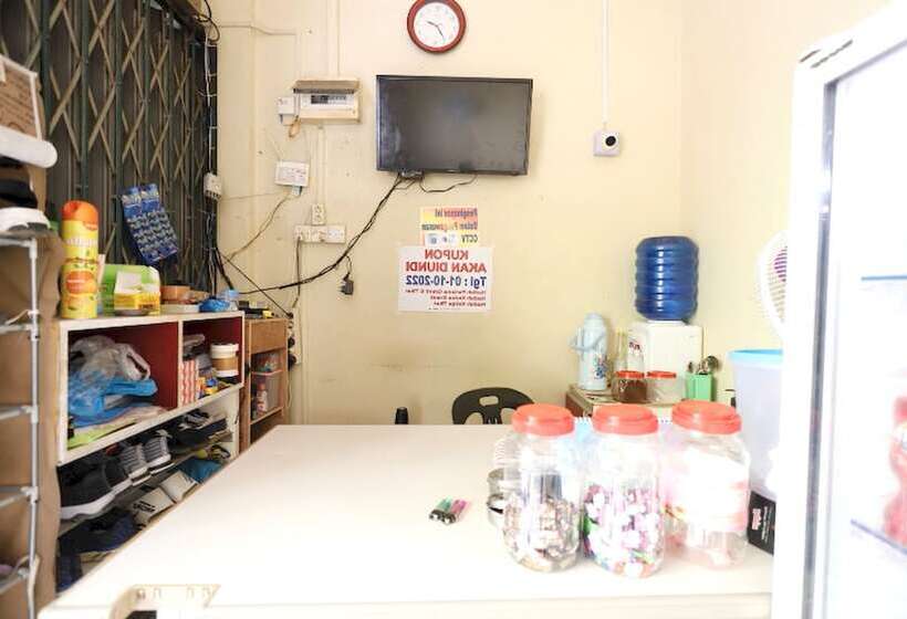 ホテル Spot On 92569 Anto Homestay Syariah