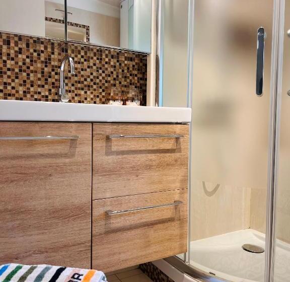 ペンション Lou Pantai