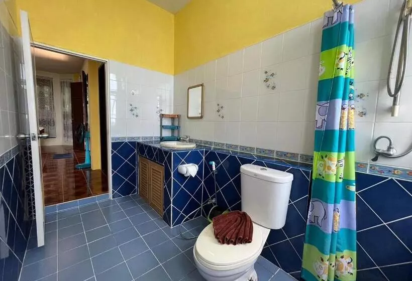 Majatalo Mae Somboon House