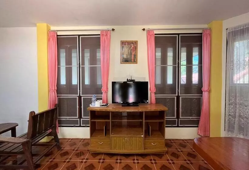 Majatalo Mae Somboon House