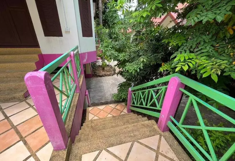 Majatalo Mae Somboon House