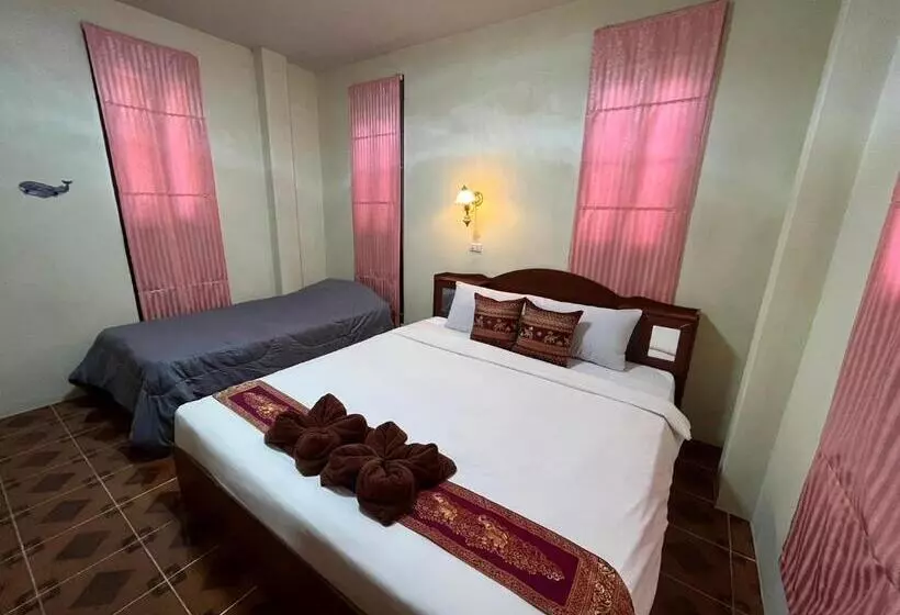 Majatalo Mae Somboon House