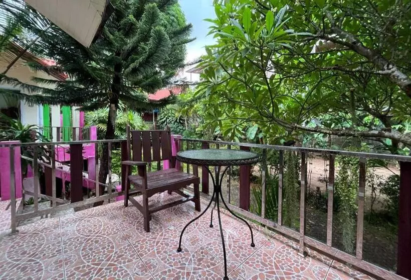 Majatalo Mae Somboon House