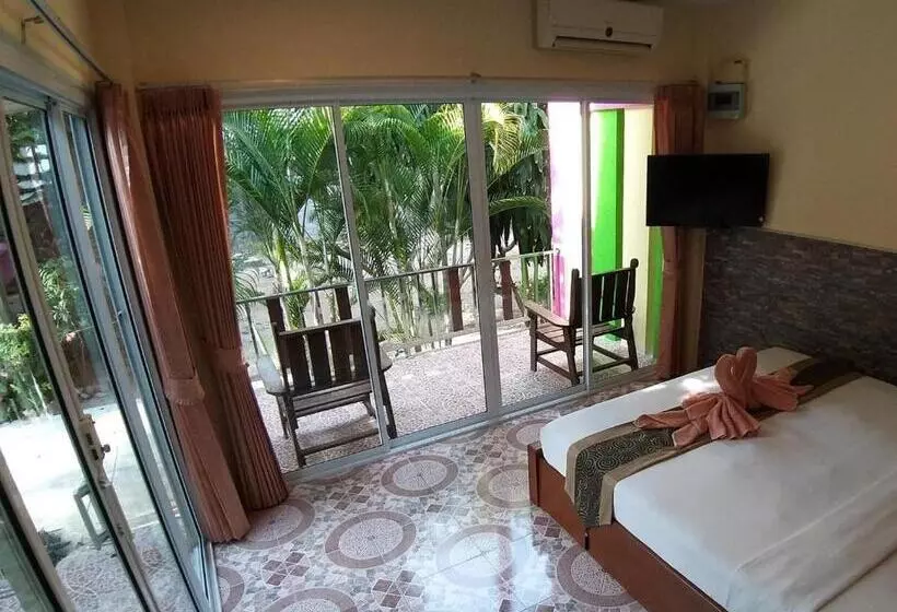 Majatalo Mae Somboon House