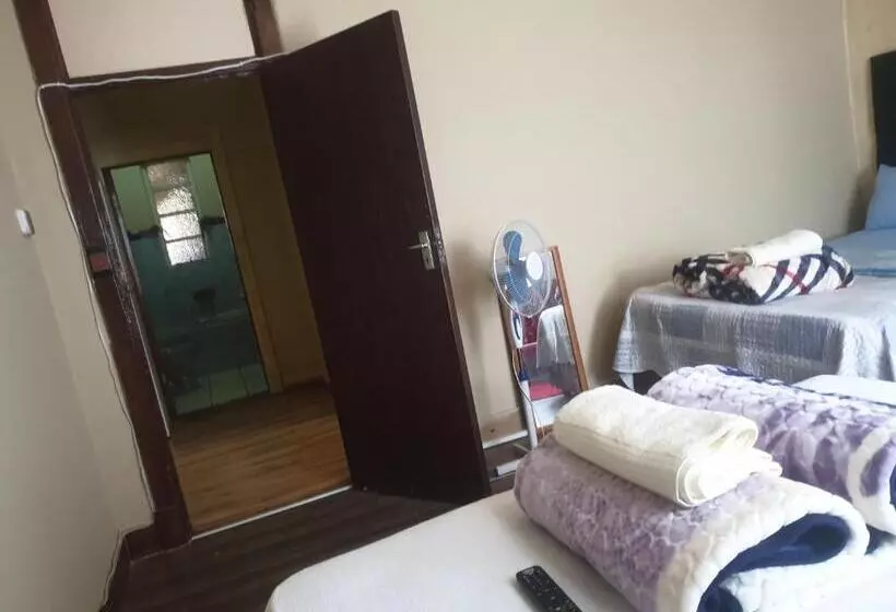 Majatalo Randgate Guesthouse