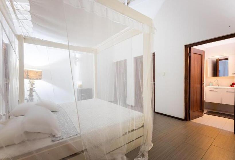 پانسیون Room In Villa Sunny Stay Villa Mi Cuna