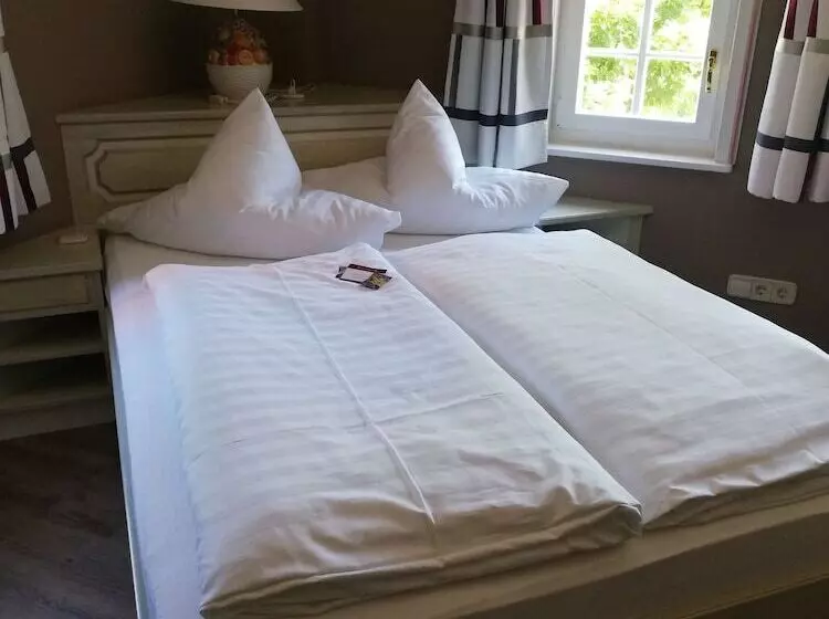 Hotelli Altes Pfarrhaus