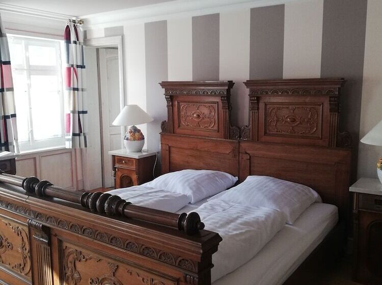 Otel Altes Pfarrhaus