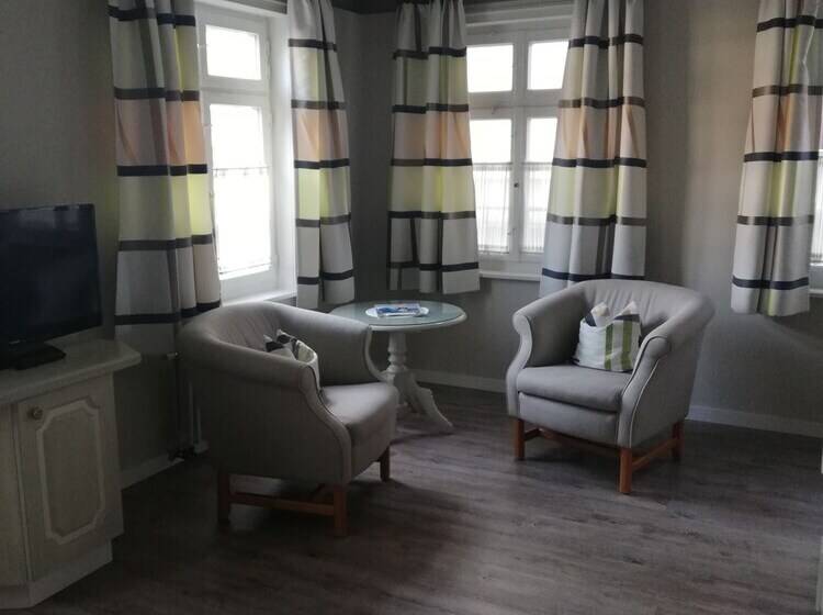 Otel Altes Pfarrhaus