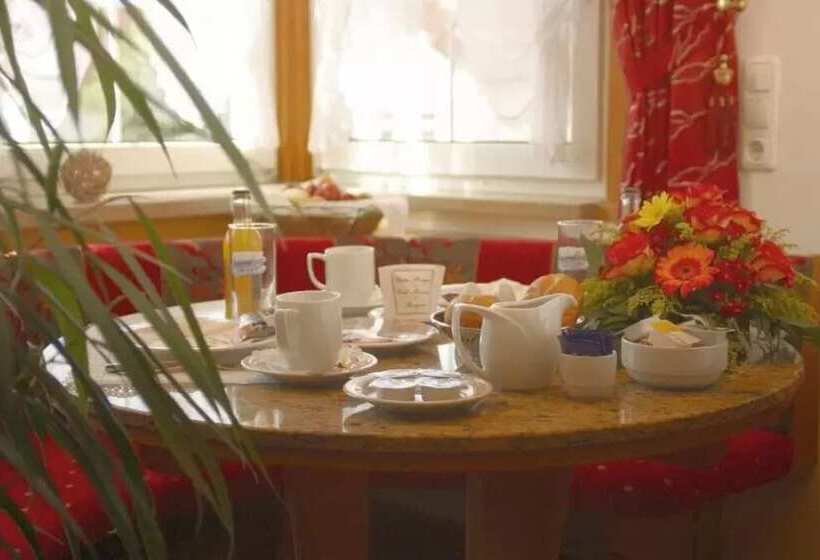 Отель Appartementpension Zum Zacherl