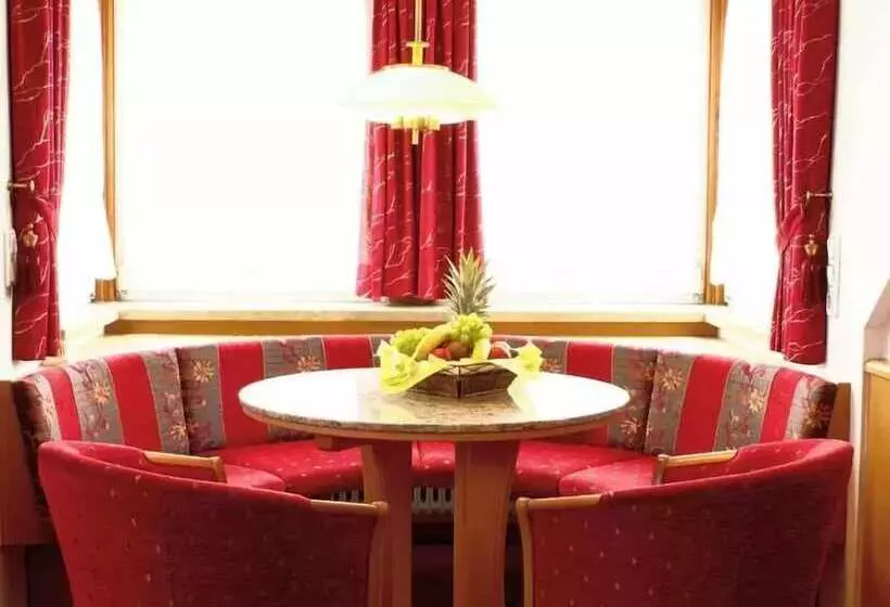 هتل Appartementpension Zum Zacherl