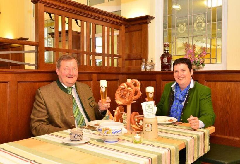 Отель Autenrieder Brauereigasthof