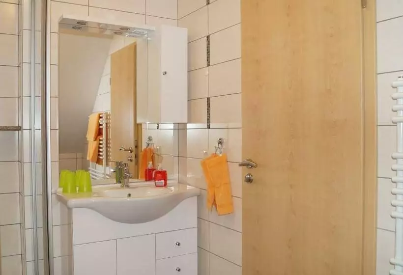 Hotelli Gasthaus & Pension Lisas Welt Wasserkuppe