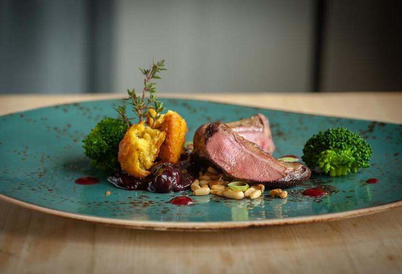 Отель Hoftaferne Neuburg