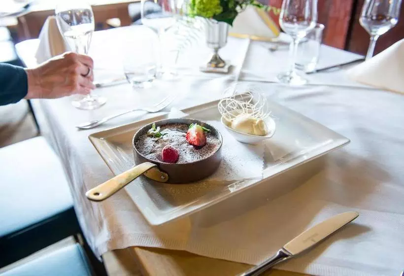 Hotelli Hoftaferne Neuburg