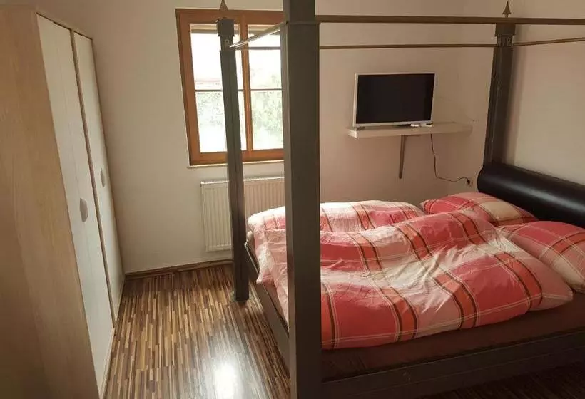 Hotelli Zur Frischen Quelle