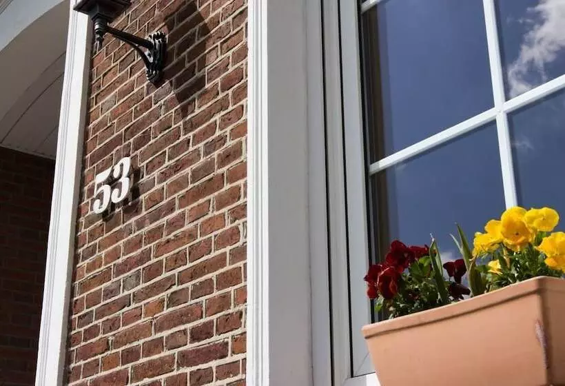 هتل Landhaus Lillesand