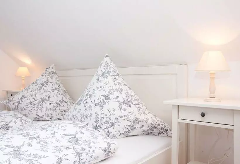 هتل Landhaus Lillesand