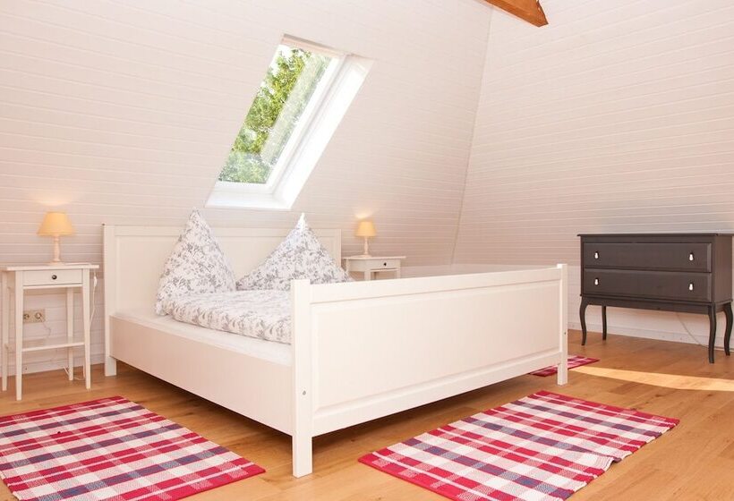 Отель Landhaus Lillesand