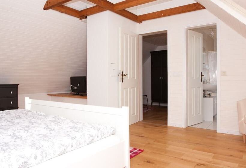 Отель Landhaus Lillesand