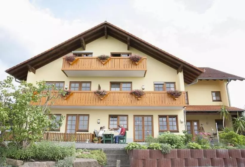 Hotelli Landhaus Weber