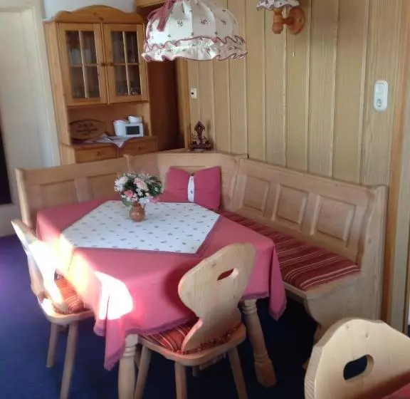 Hotelli Pension Haus Wanninger