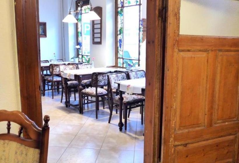 Romantisches Hotel Zur Traube Schwerin