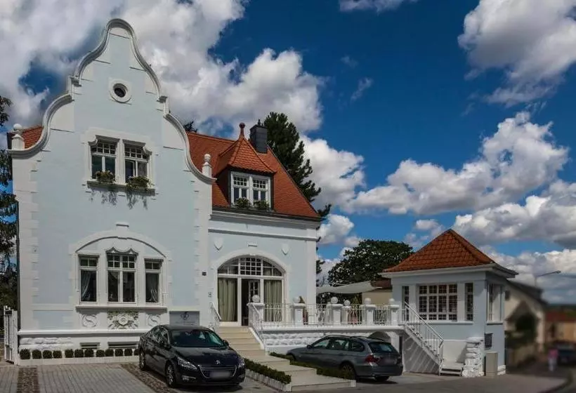 Hotelli Villa Almarin