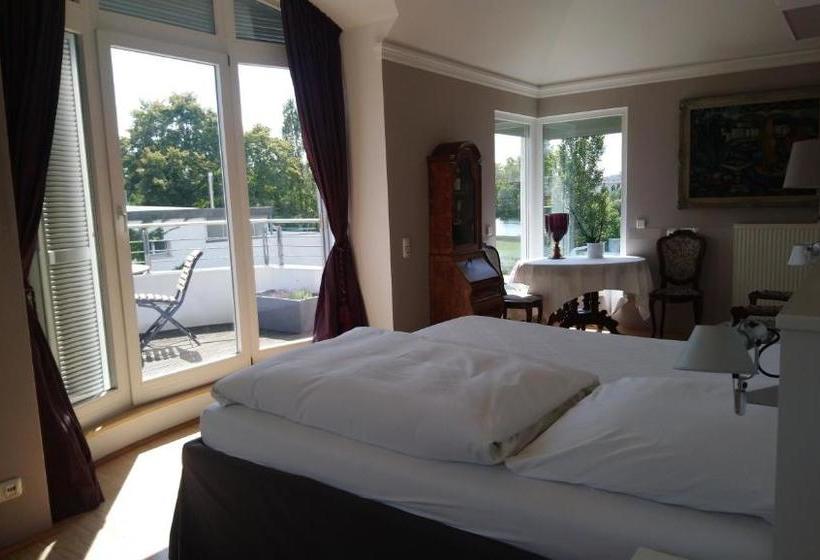 ホテル Villa Rheinblick